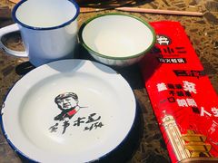 -沪小二炭火蛙锅(淮海中路美食不夜城店)