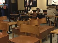 大堂-星巴克臻选(威海威高广场店)