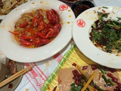 -肥肥虾庄·金牌油焖大虾(汉口城市广场店)
