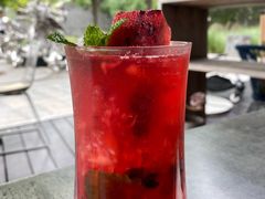 红梅气泡水-The Rug Cafe(王府中环店)