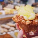 酥皮爆炸头 第一眼见到会以为是咸味的面包