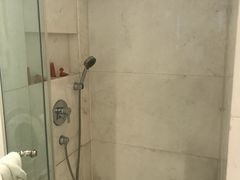 -苏州金鸡湖中茵皇冠假日酒店