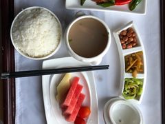 房间送餐-南阳建业森林半岛假日酒店