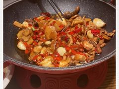 -爱碗亭·鲜炒湖南菜(壹城中心店)