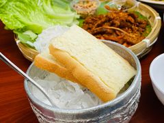 睡映椰-啰啰冰屋(景洪总店)