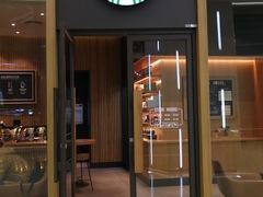 门面-星巴克(桂林国贸益华城店)