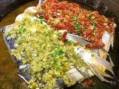 -阿瓦山寨·湘菜现炒·剁椒鱼头王(咸阳总店)