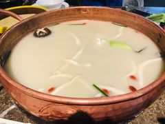 -三人行骨头王火锅(长寿店)