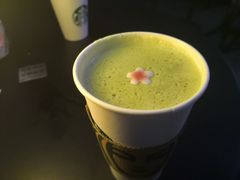 -星巴克(西藏路店)