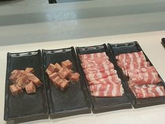 -牛里牛气· 榴莲海鲜鲜牛肉自助火锅·烤肉(横岗店)