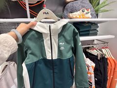 -百年港湾奥特莱斯(香炉礁店)