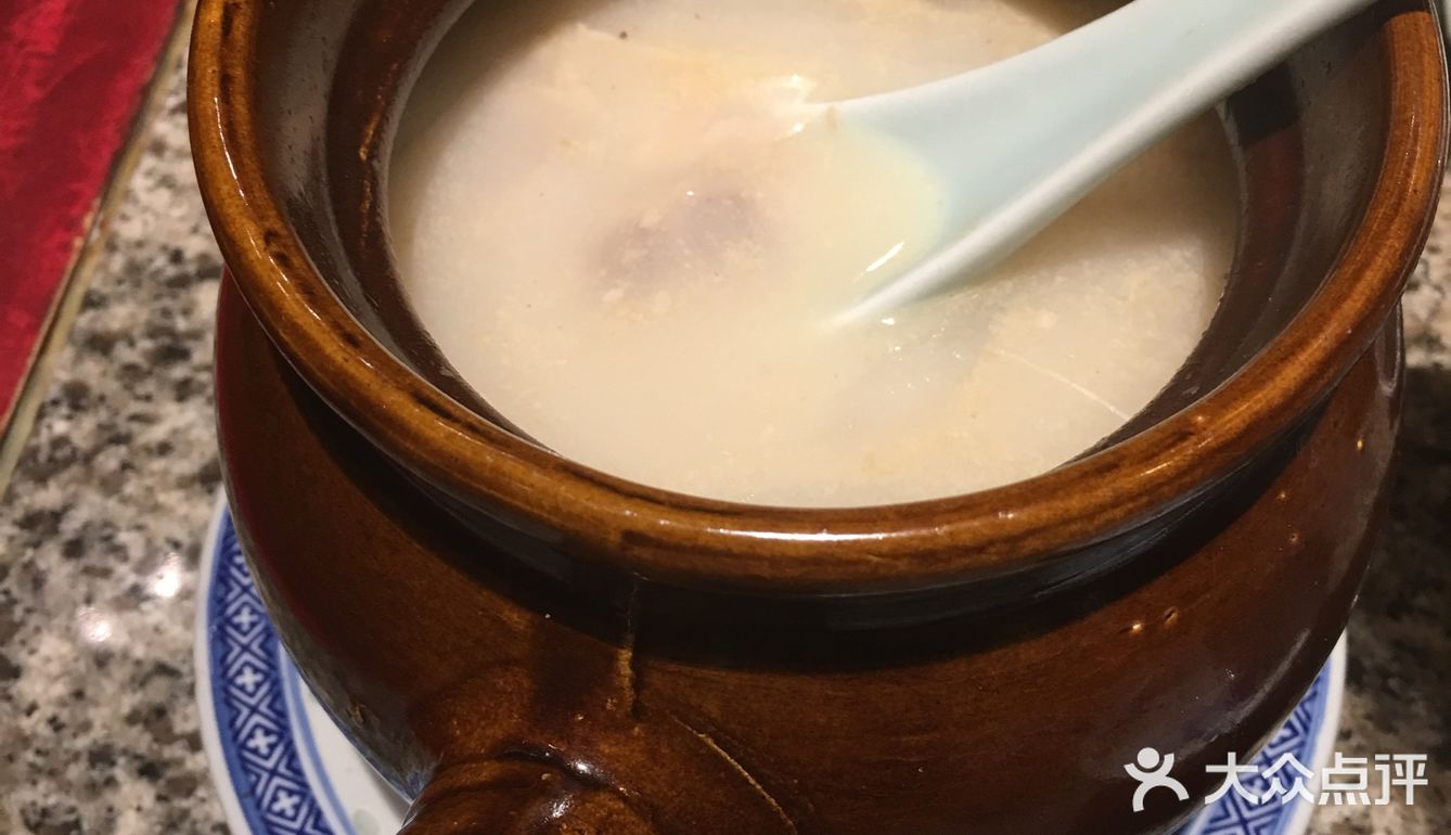 本来想买八折充值卡的，在服务员的推荐下买了代金券