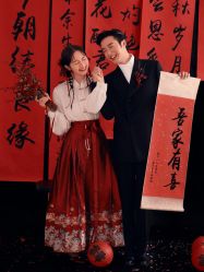 点击看大图 -至臻微拉婚纱摄影
