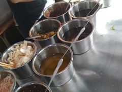 -巍山𤆵肉饵丝