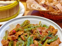 -关东小磨东北菜(上海长风大悦城店)