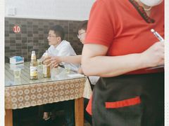 -芳芳餐厅(白沙路店)