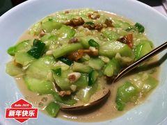鲜丝瓜焖河蚌-费大厨辣椒炒肉(高铁吾悦广场店)