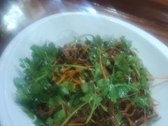 -那家老院子东北菜·饺子·小鸡炖蘑菇(艳华街店)