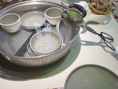 -洪氏嗨捞·广东猪肚鸡·椰子鸡火锅(西咸万象城店)