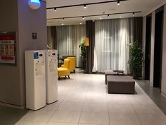 -如家精选酒店(青岛八大关太平角公园地铁站海水浴场店)