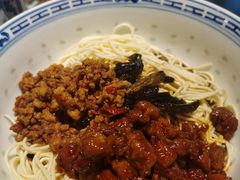 招牌辣肉干拌面-辣肉面大王(天平路店)