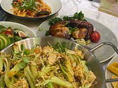 -théATRE茶聚场·餐厅(环球金融中心店)