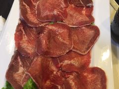 -虾弄弄海派小龙虾·牛羊蝎子火锅