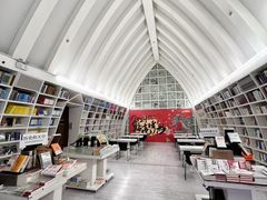 -钟书阁(松江泰晤士小镇店)