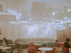 大堂-奈雪的茶(市百一店)