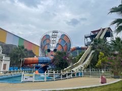 -荔波冰雪水世界主题乐园