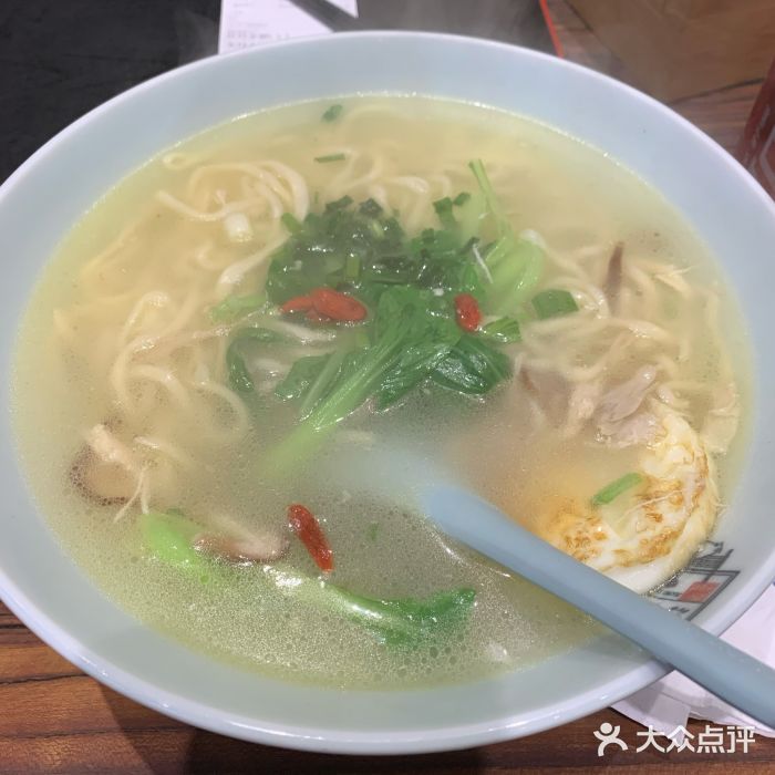 江小灿鸡汤手擀面(珠江路店)鸡丝汤面图片