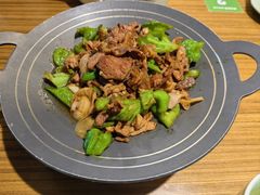 辣椒炒黑猪肉-禾珍珠家常小馆(河南博物院店)