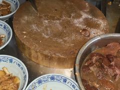 卤煮火烧-门框胡同百年卤煮(新街口店)