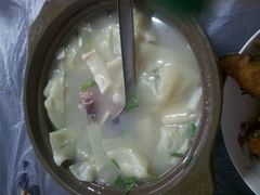 馄饨老鸭煲-老品芳