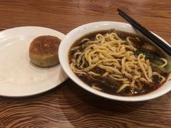 -清真吴记门钉肉饼·喜多利