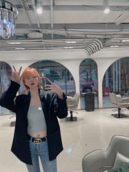 -BULB STUDIO 巴柏明星发型工作室