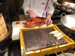 -圣丰索菲特·2 On 988 Café 自助餐厅