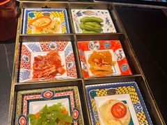-山川小町·极番烧肉(新地假日广场店)