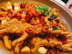 -阿瓦山寨·湘菜现炒·剁椒鱼头王(咸阳总店)