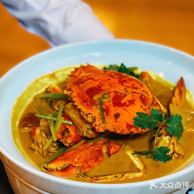 快来！这一道菜竟然用了25只大闸蟹！