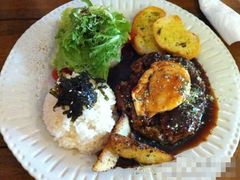 7月8号第一次汉堡牛排，超级无敌美味啊-Cafe Alice咖啡爱丽丝(奥城店)