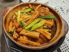 猪手焖凤爪-熠盛粤味(永康路店)