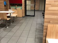 -麦当劳(虹梅路地铁站店)