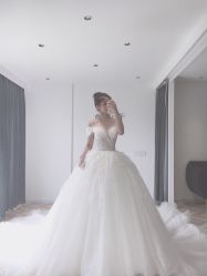 -予白婚纱礼服馆