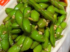 -肥肥虾庄·金牌油焖大虾(汉街SKP店)