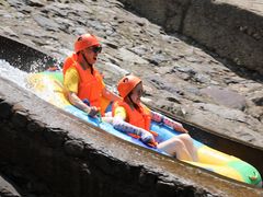 -安吉龙王山峡谷漂流