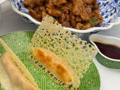 -品海楼·大连海胆锅贴馆(东港店)