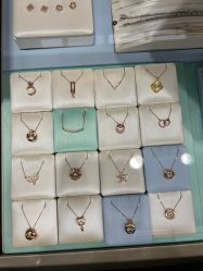 点击看大图 -周大福荟馆JEWELRIA(东百中心店)