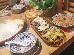 -洱火云南酸菜牛肉火锅(石景山当代商城店)
