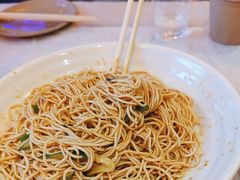 -肥肥虾庄·金牌油焖大虾(首义路店)